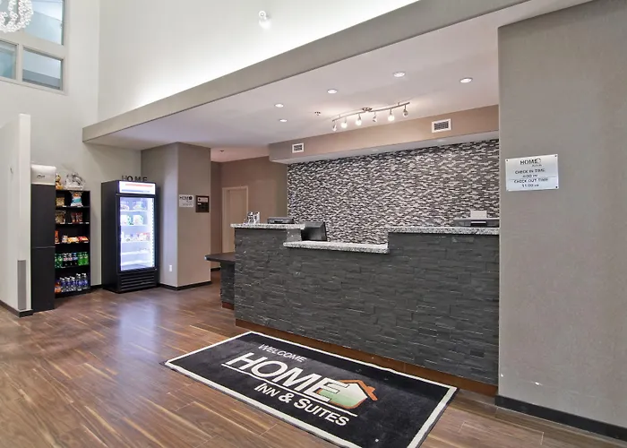 Home Inn & Suites Regina Airport