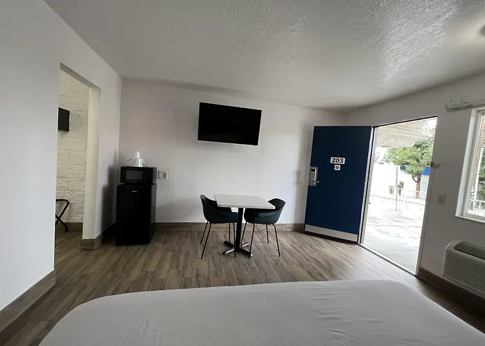 Motel 6-Orange, CA - Anaheim