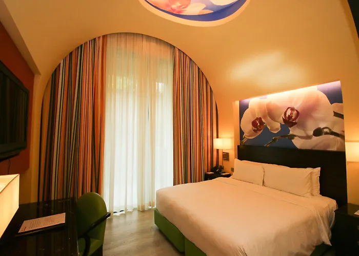 Resorts World Sentosa - Festive Hotel