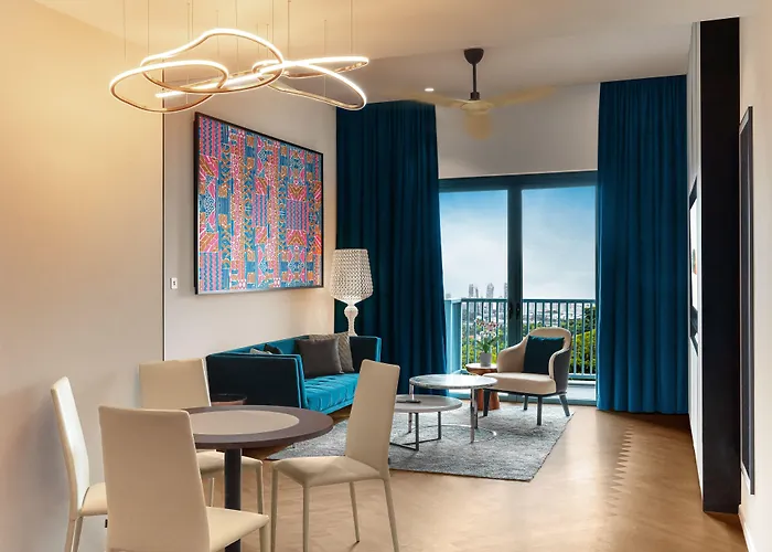 Resorts World Sentosa - Festive Hotel