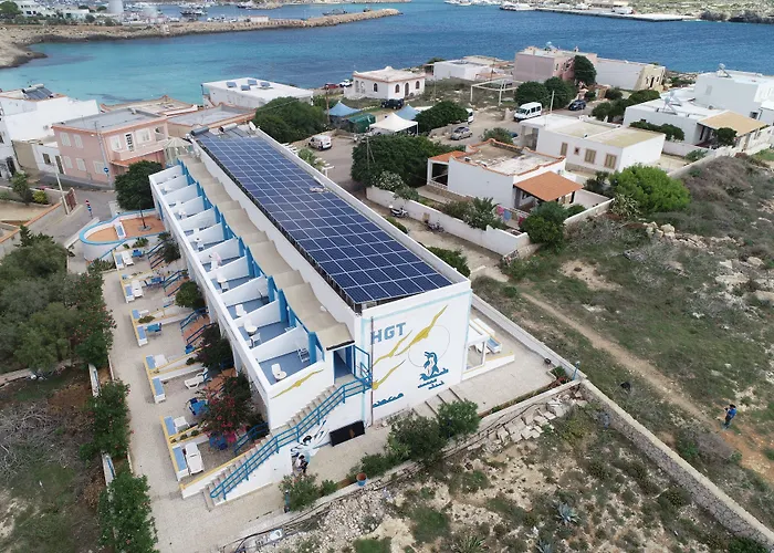 Hotel Il Faro Della Guitgia Tommasino