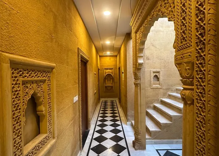 Hotel Golden Safari
