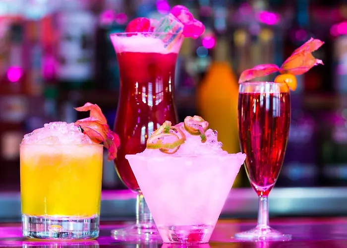 The Lounge Hotel&Bar