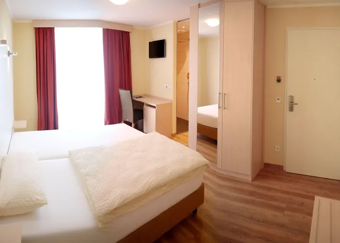 Rotenberg PT Hotel