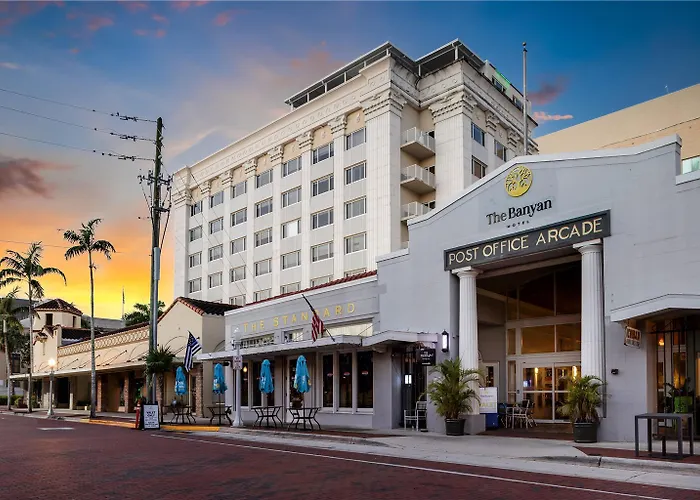 The Banyan Hotel Fort Myers Tapestry Collection By Hilton