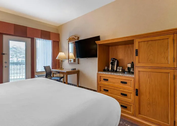 Kathryn Riverfront Inn, An Ascend Collection Hotel