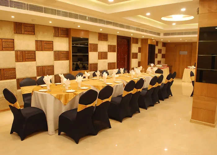 Glades Hotel
