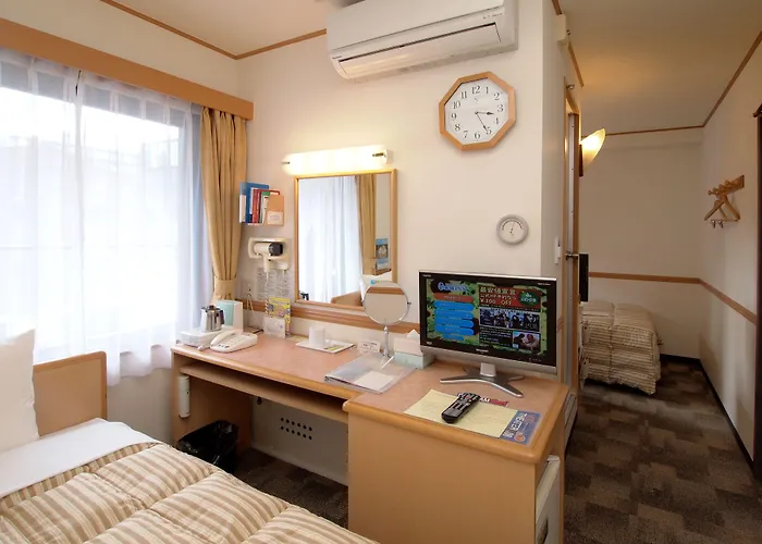 Toyoko Inn Tokushima Eki Bizan Guchi