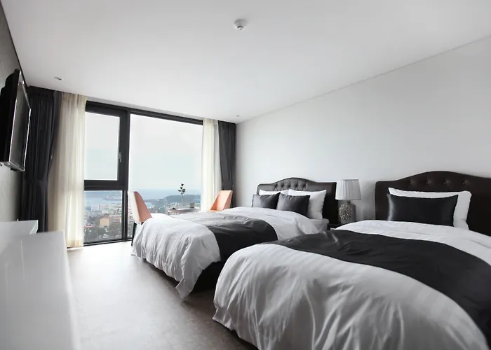 Eins Hotel