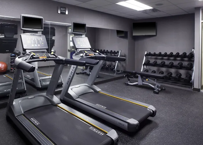 Fairfield Inn & Suites By Marriott Detroit Canton