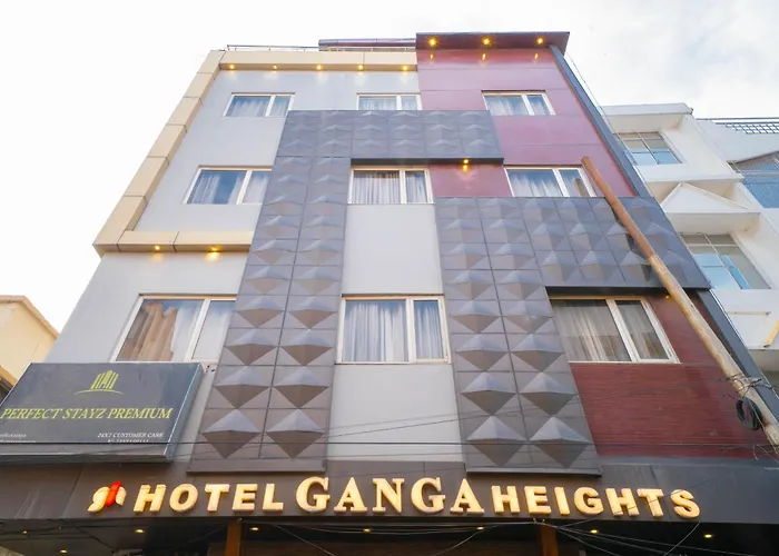 Perfectstayz Premium Ganga Heights - Ganga View Rooftop Cafe