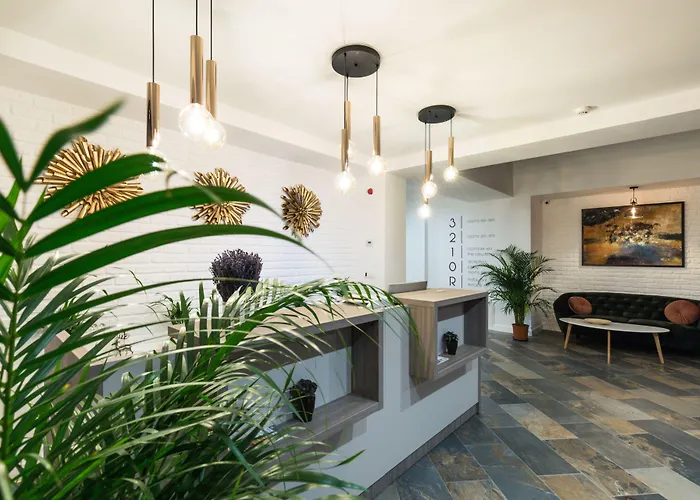 Upperhouse Suites & More