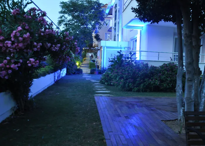 Dragos Island Hotel