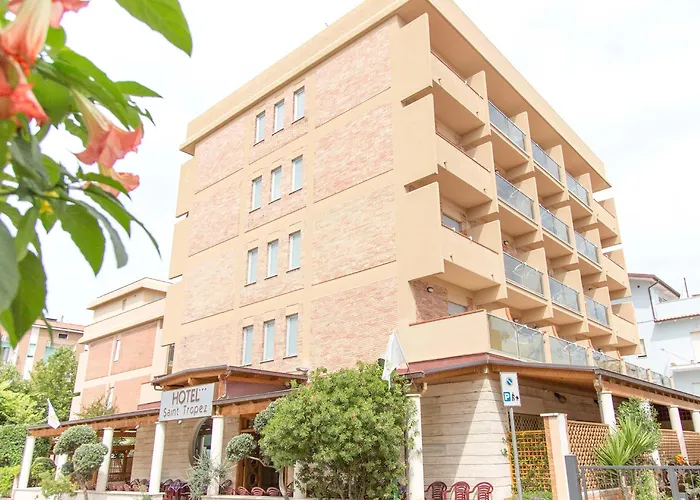 Hotel Saint Tropez - Pineto