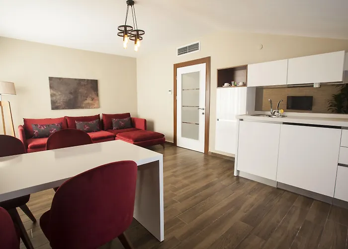 Maxuite Hotel In Home