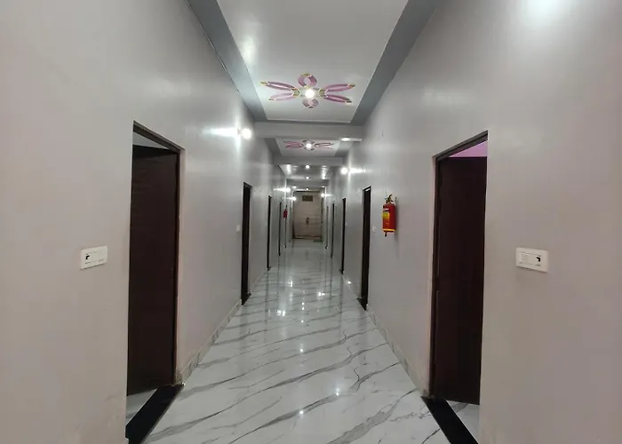 Siyavar Palace