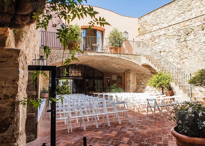 El Far Hotel Restaurant