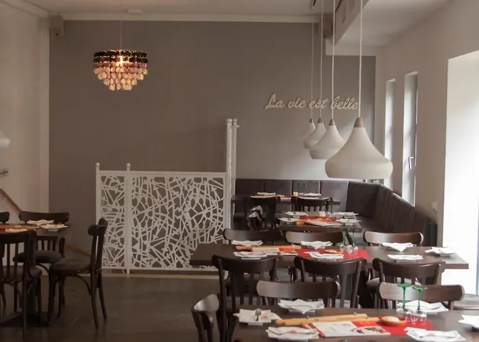 La Flamme Wertheim Garni Bed and Breakfast