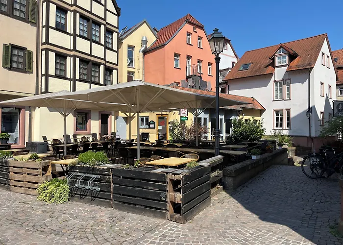 La Flamme Wertheim Garni Bed and Breakfast