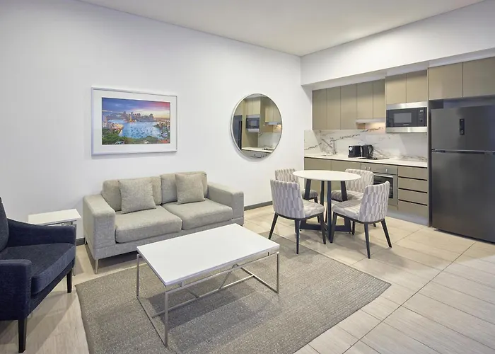Meriton Suites Campbell Street, Sydney