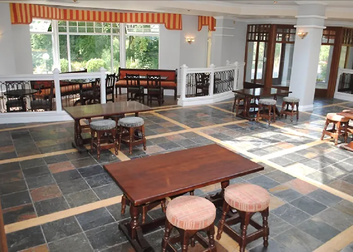 Greenway Manor Hotel
