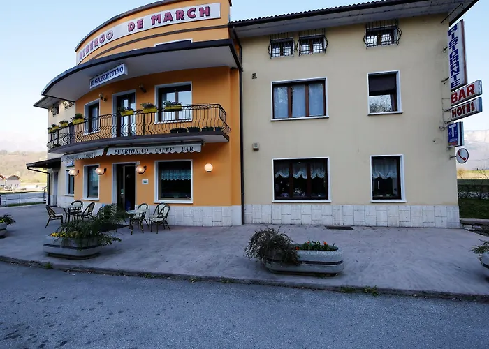 Albergo De March