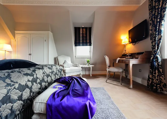 Schlosshotel Steinburg