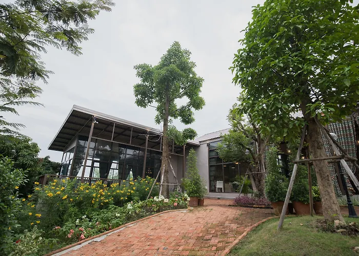 Thanburi Resort