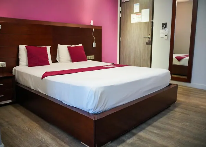 Tulip Inn Sainte Clotilde, La Reunion, Navette Gratuite Vers L'Aeroport