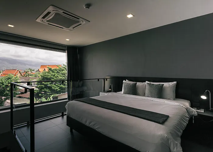 Crew Hotel
