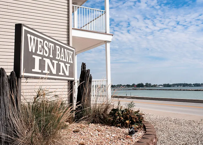 West Bank Inn Celina