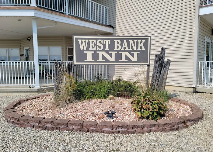 West Bank Inn Celina