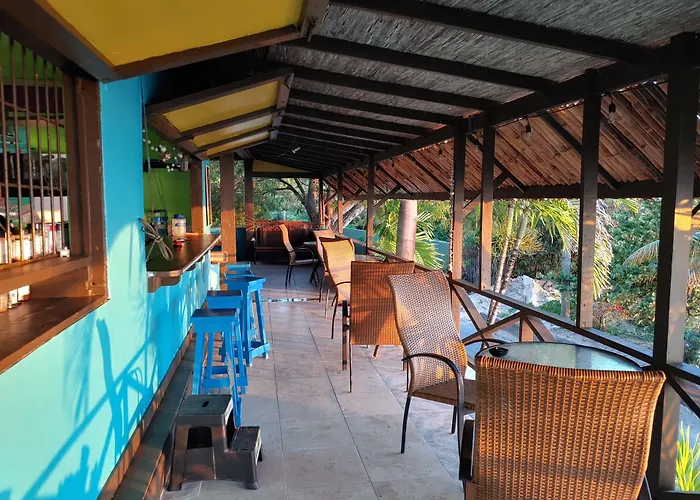 Orrie's Beach Bar&Hotel