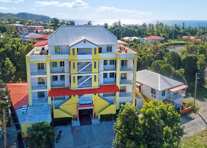 Riverside Hotel