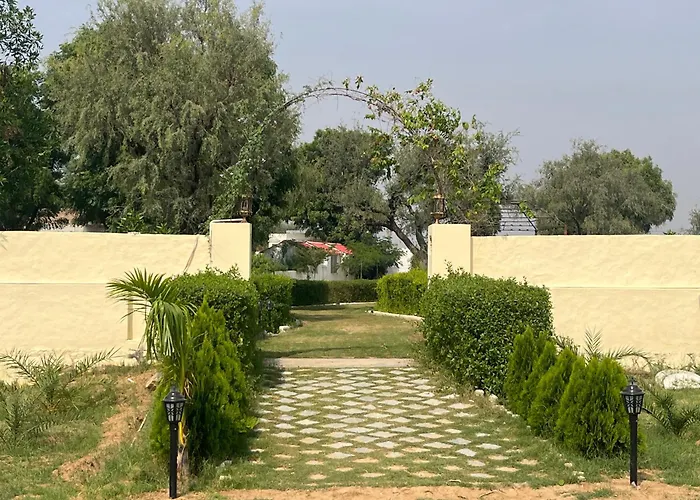 Hotel Ajitgarh