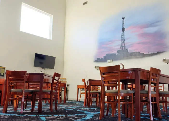 Fairbridge Inn & Suites Canadian