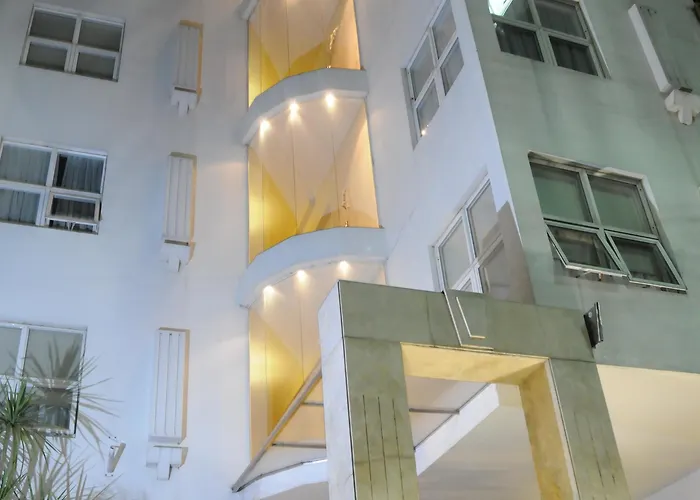 Parra Hotel & Suites