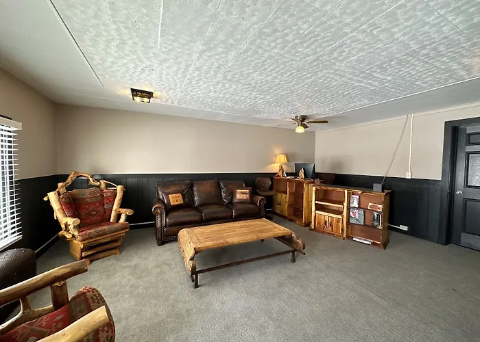Pine Lodge