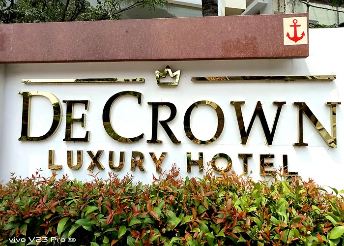 De Crown Luxury Hotel