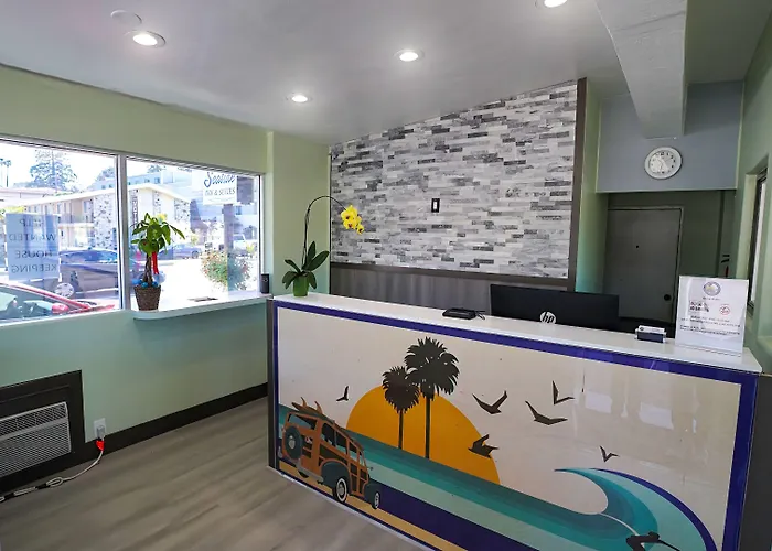 Seaside Inn & Suites