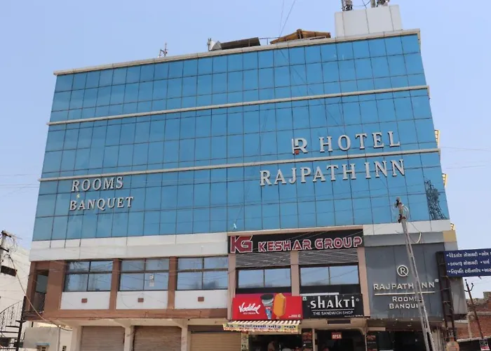 Hotel Rajpath Inn