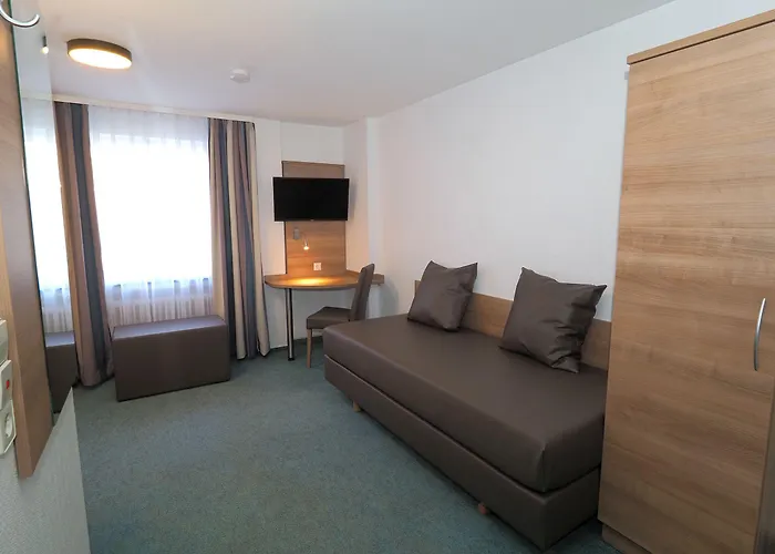 Hotel Goldener Hirsch Mosbach