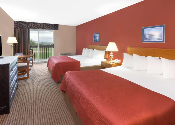 Super 8 By Wyndham St. Ignace
