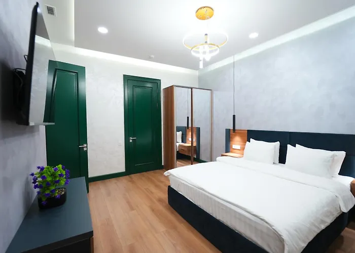 Avant Express Hotel Pool&Spa