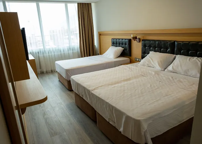 Lotuspark Hotel