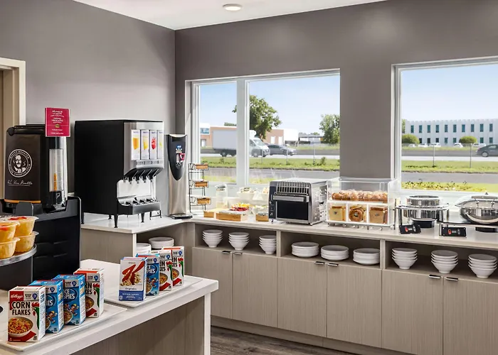 Microtel Inn&Suites Dorval QC