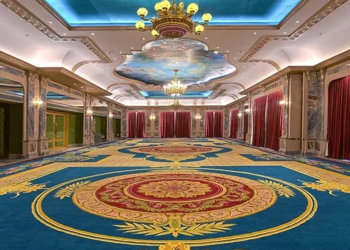 Hotel Hillock Ahmedabad