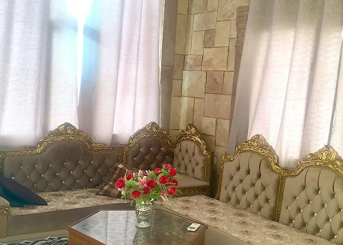 Oyo 157 Dream Barka Hotel