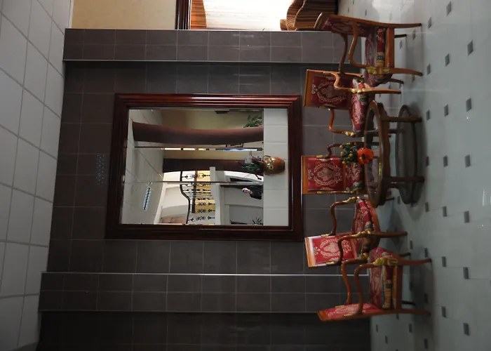 Black Lord Hotel