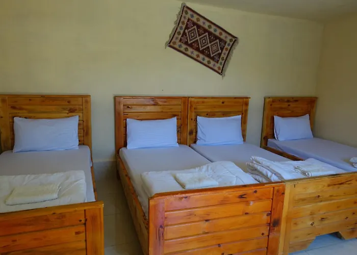 Dana Local Life Eco Lodge
